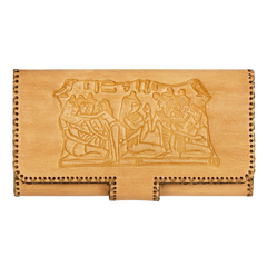 باست جاليري محفظة نسائية جلد جملي بنقوش فرعونية محفورة يدويًا