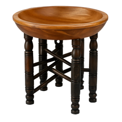 وعاء خشبي مشغول يدويًا مع قاعدة منقوشة