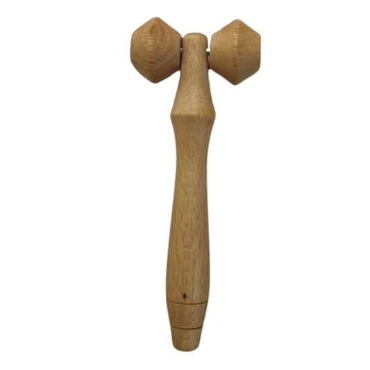 بي كليوباترا بكرتين خشبيتين صغيرتين