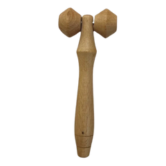 بي كليوباترا بكرتين خشبيتين صغيرتين