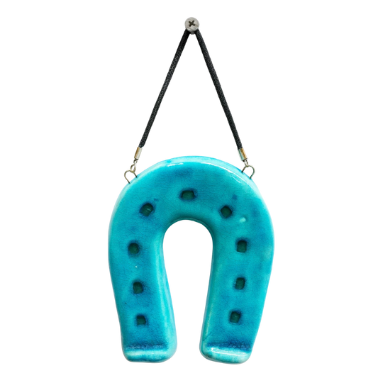 سعودي معلقة حائط سيراميك – تصميم حدوة حصان – 17×10 سم – SF7