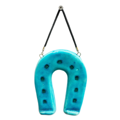 سعودي معلقة حائط سيراميك – تصميم حدوة حصان – 12×8 سم – SF8