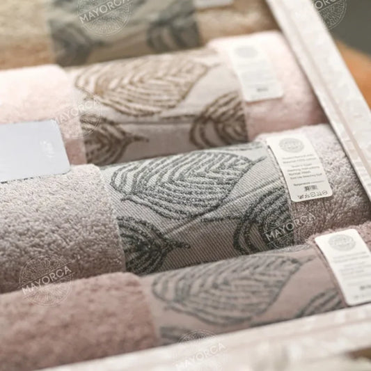 أب تاولز برلين 2 - منشفة حمام كاملة - 90×155 - ألوان متعددة