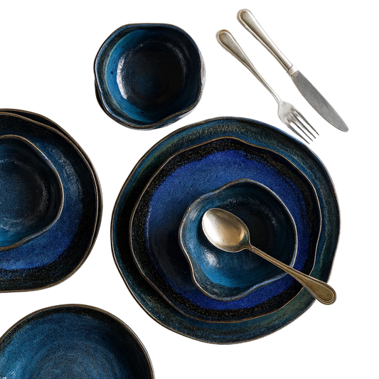 طقم عشاء خزفي مصنوع يدويًا بلون أزرق محيطي عميق